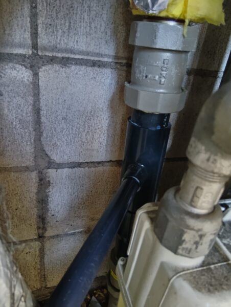 マンション共用部の配管トラブルとは?給水管竪管の漏水復旧工事事例|アイギ設備|名古屋のマンションリフォーム専門店