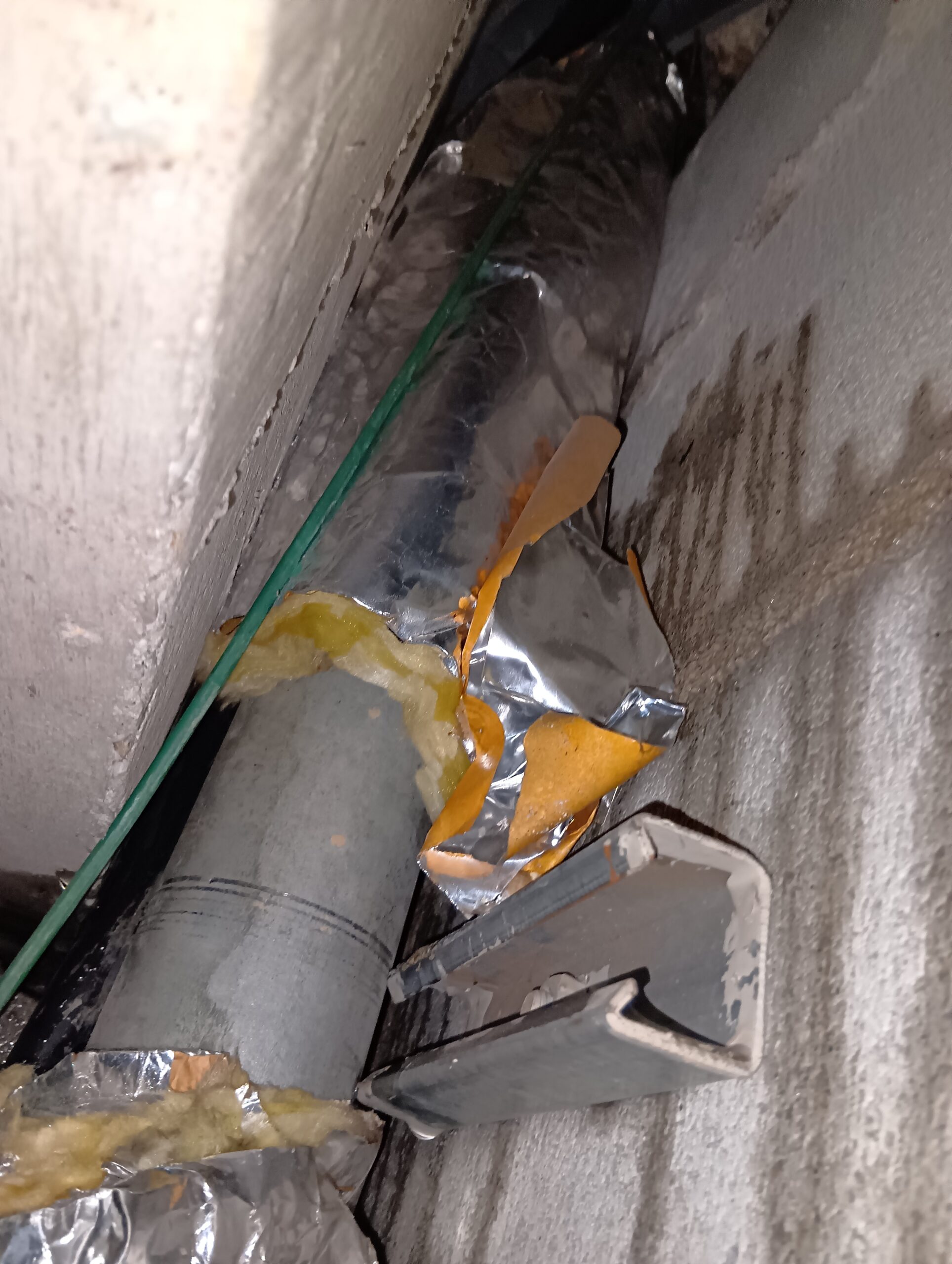 共用給水管からの漏水で全戸断水！？放置できないマンションの配管老朽化