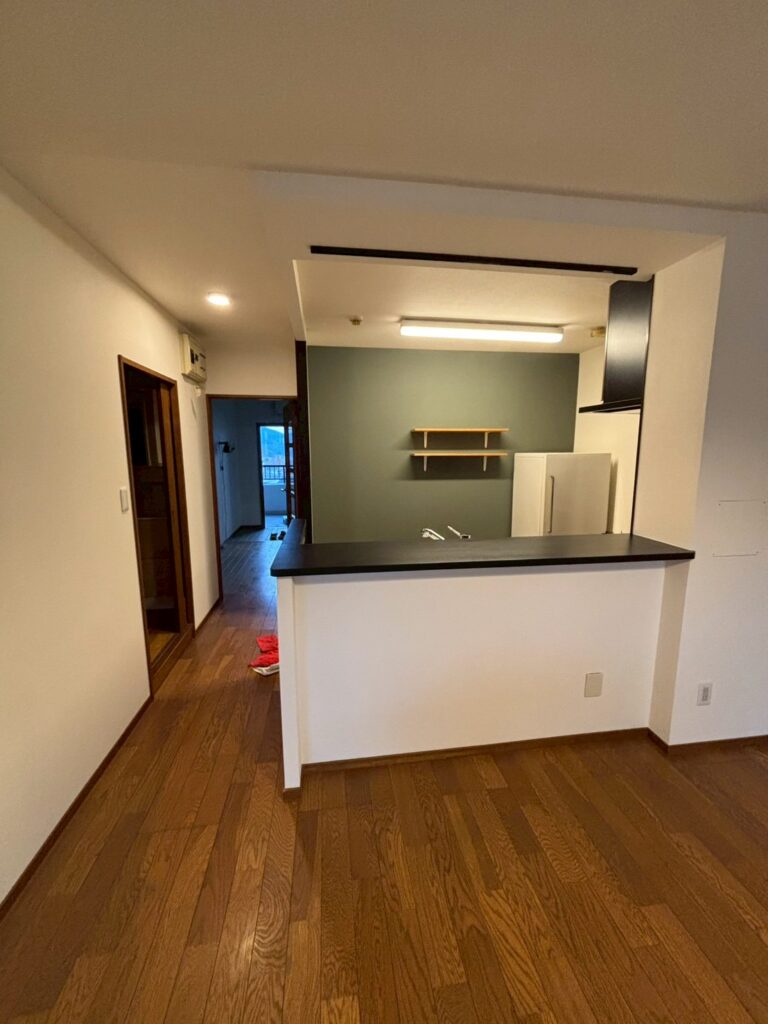 キッチンが暗くて狭い…を解決！マンションのオープンキッチンリフォーム事例